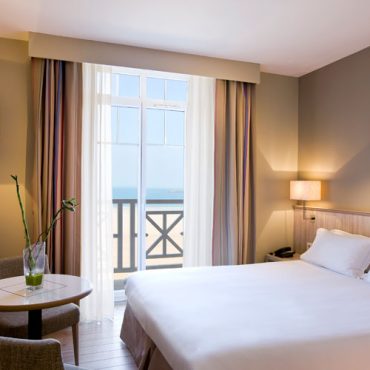 chambre de l'hôtel antinea