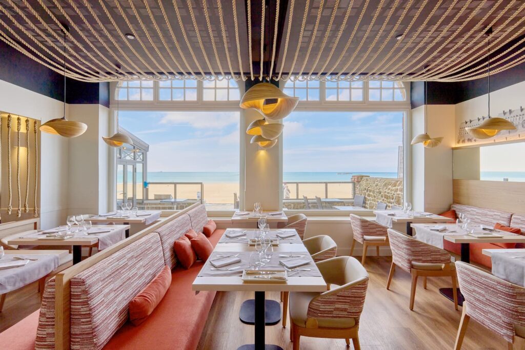 Salle restaurant vue sur mer st malo